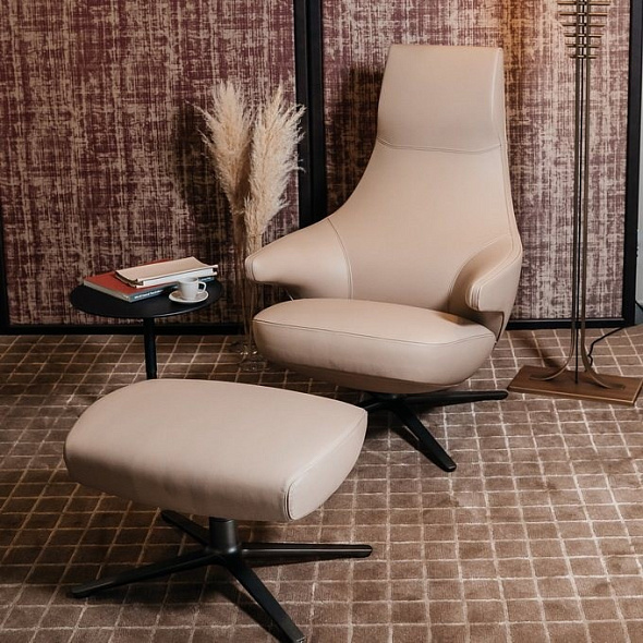 Кресло Poltrona Frau Jay Lounge
