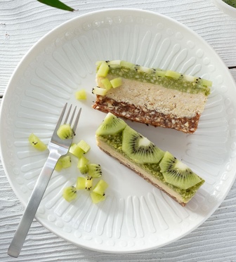 Тарелка салатная Blossom 24 см, белая