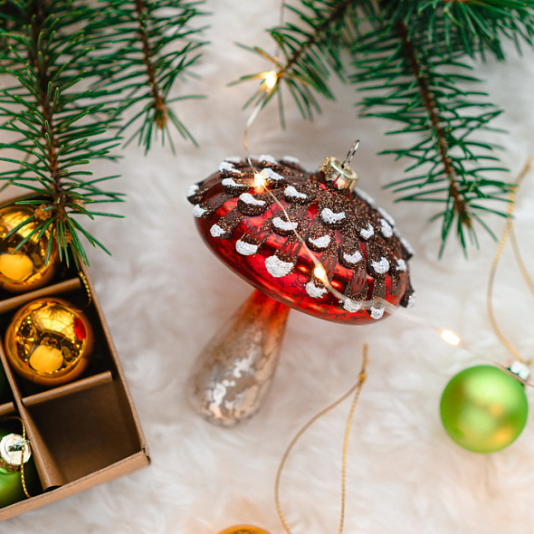 Новогодняя игрушка "Мухомор" 13 см