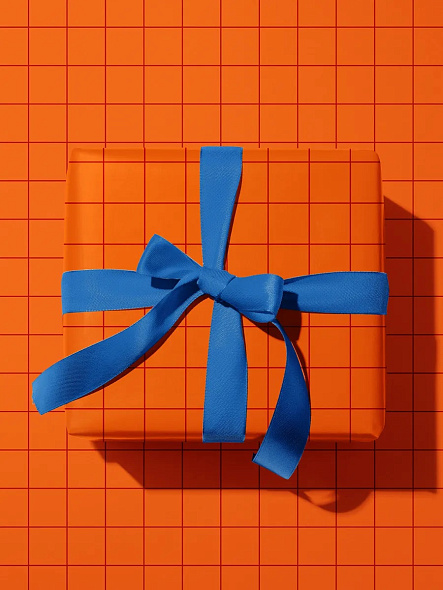 Упаковка бумажная подарка для нее