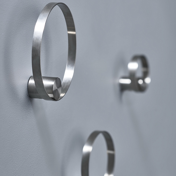 Полотенцедержатель круглый Zone Hoooked on rings 331812, 7,6 см, хром