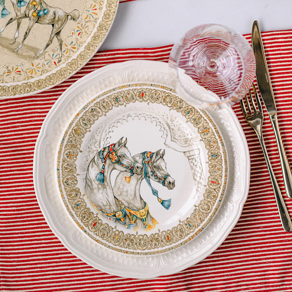 Тарелка салатная Chevaux du vent 22 см (бок о бок)