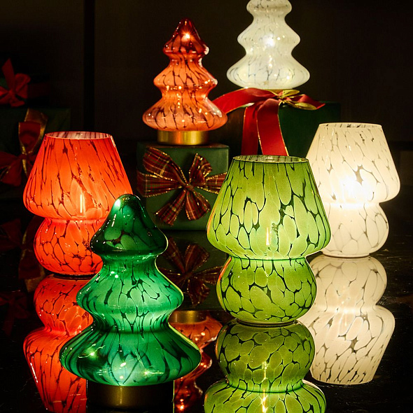 Фигурка с подсветкой "Елка" Christmas Woodland 21 см, красная