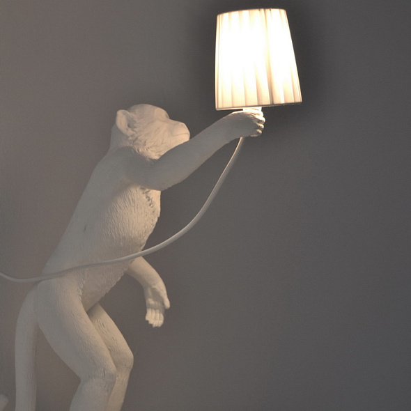 Лампа настольная Monkey Lamp Standing 54 см, белая