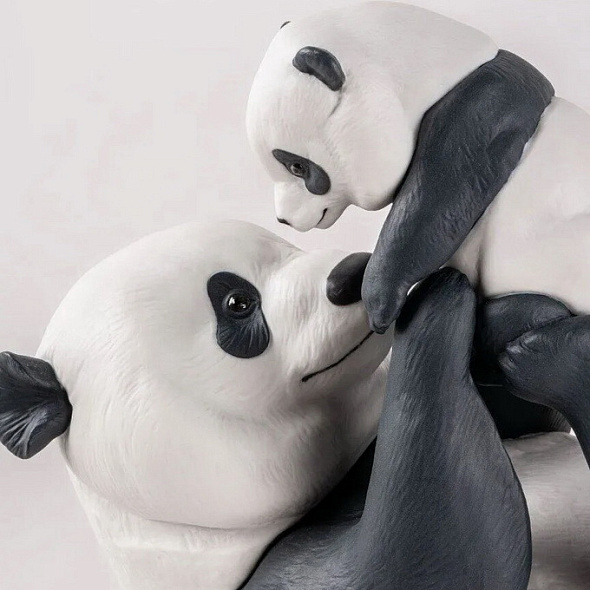 Статуэтка "Мама-панда" 25х30х16 см