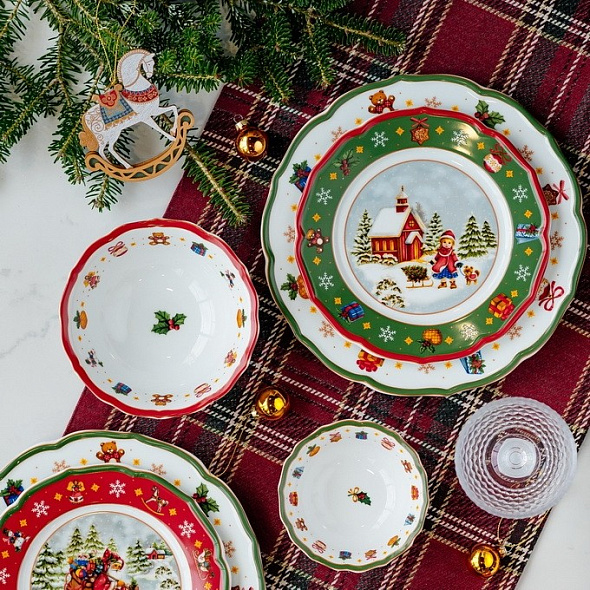 Тарелка салатная Happy Wintertime 22 см, зеленая