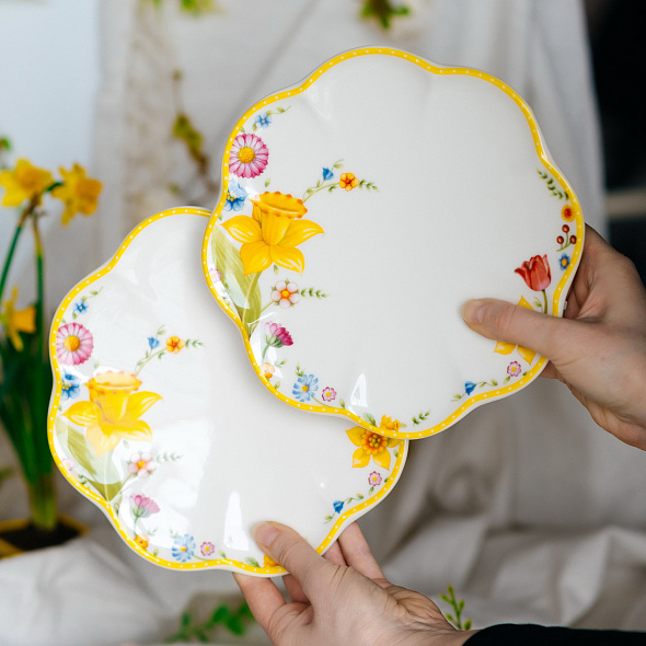 Тарелка салатная "Цветок" Spring Awakening 22 см