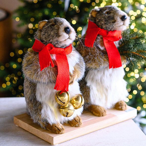 Манекен-автомат "Два рождественских сурка" 40х40х30 см