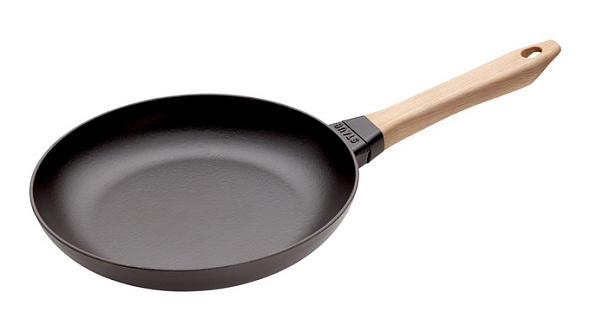 Сковорода с деревянной ручкой Staub Specials 26 см, черная