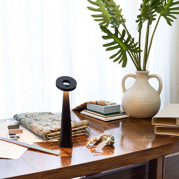 Лампа настольная Zafferano Angelina Pro 26 см, черная