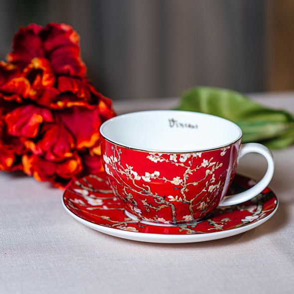 Чашка для капучино с блюдцем "Цветущие ветки миндаля" 300 мл, цвет красный