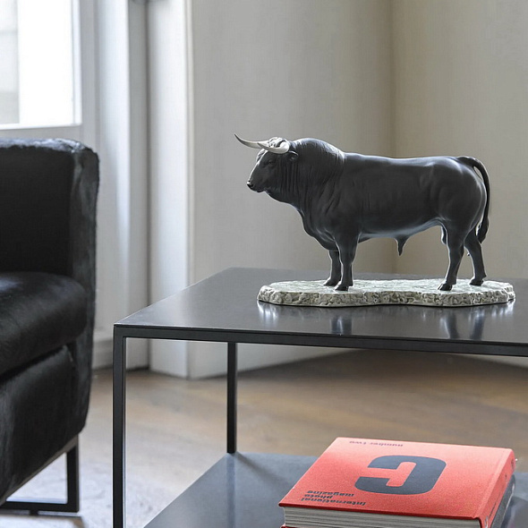 Статуэтка "Испанский бык" 22х32х13 см