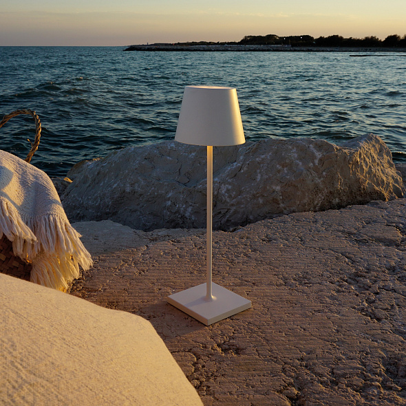 Лампа настольная Zafferano Poldina Pro 38 см, белая