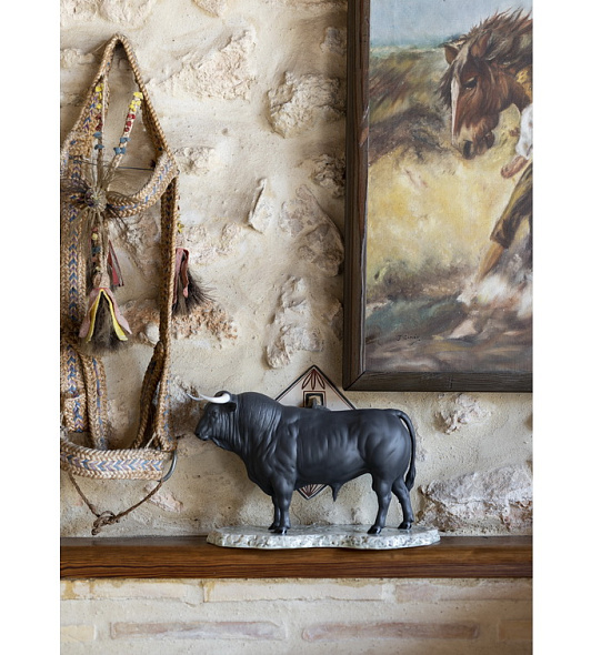 Статуэтка "Испанский бык" 22х32х13 см