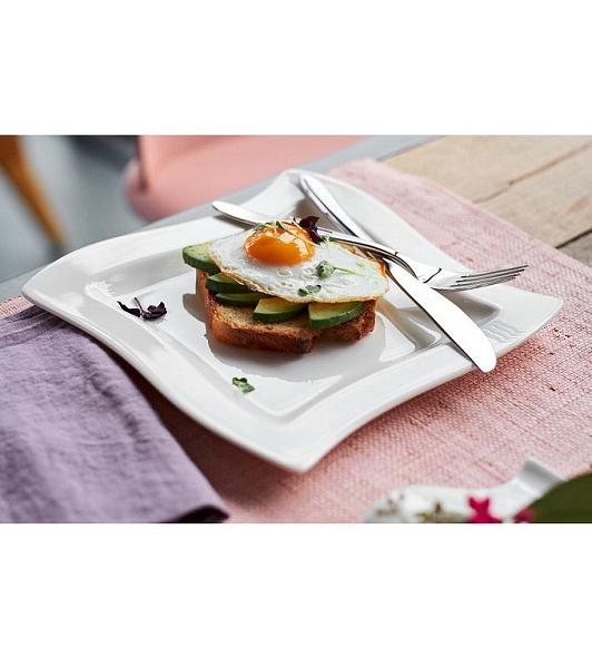 Тарелка салатная квадратная 24x24 см