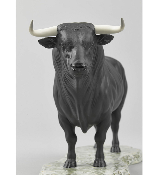 Статуэтка "Испанский бык" 22х32х13 см