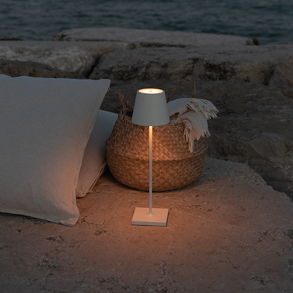 Лампа настольная Zafferano Poldina Pro 38 см, белая