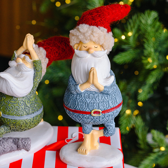 Фигурка "Санта в позе дерева" 24 см