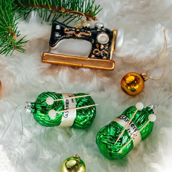 Новогодняя игрушка "Швейная машинка" 6 см