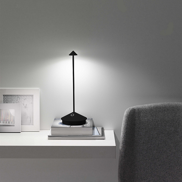 Лампа настольная Zafferano Pina Pro 29 см, черная