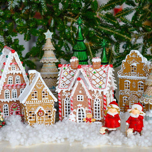 Фигурка "Пряничный домик" с подсветкой 23х20х15 см