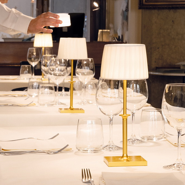 Лампа настольная Zafferano Poldina Classic Pro 32 см, цвет золото