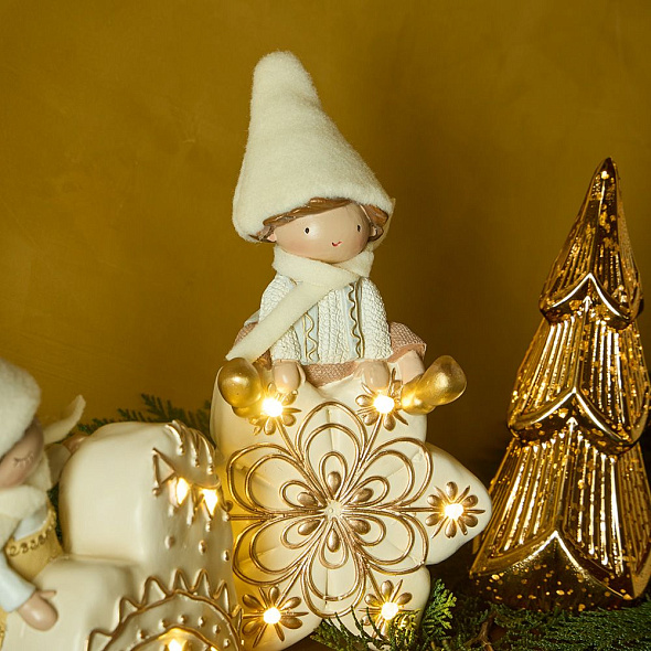 Фигурка с подсветкой "Мальчик и снежинка" 23 см