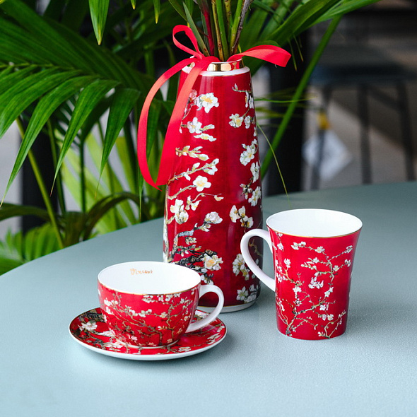 Чашка для капучино с блюдцем "Цветущие ветки миндаля" 300 мл, цвет красный