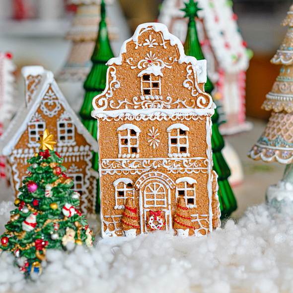 Фигурка "Пряничный таунхаус" с подсветкой 21х12х10 см