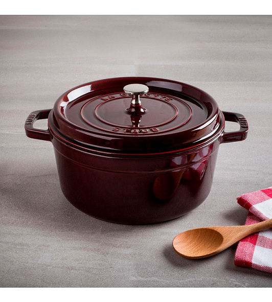 Кокот круглый La Cocotte 22 см / 2,6 л, гранатовый