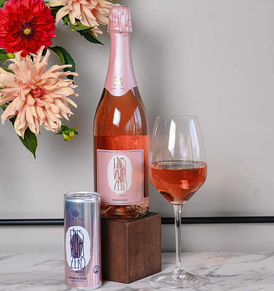 Вино виноградное натуральное игристое розовое безалкогольное EINS-ZWEI-ZERO SPARKLING ROSE, 0.75л