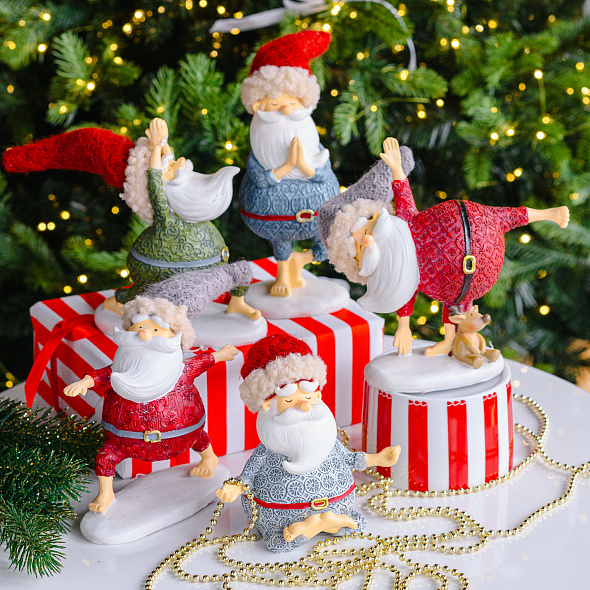 Фигурка "Санта в позе дерева" 24 см