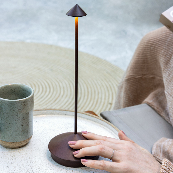 Лампа настольная Zafferano Pina Pro 29 см, красно-оранжевая