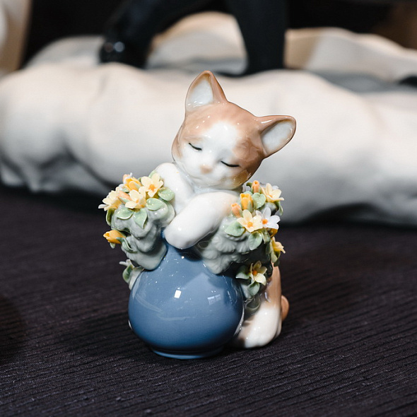 Статуэтка "Сонный котенок" 11х10х7 см