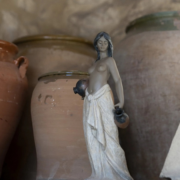 Статуэтка "Девушка с двумя кувшинами" 36х15х13 см