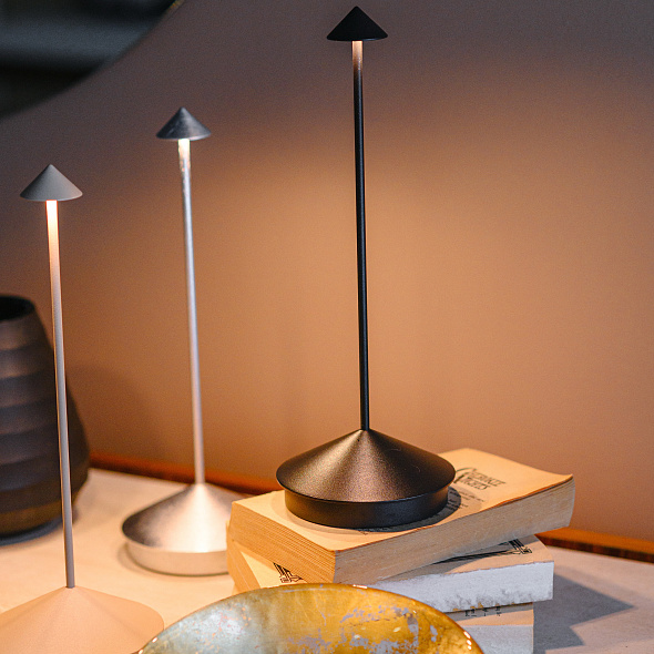 Лампа настольная Zafferano Pina Pro 29 см, красно-оранжевая