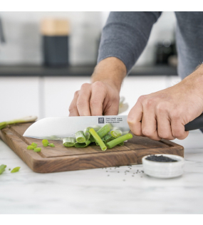 Нож сантоку Zwilling Now S 18 cм