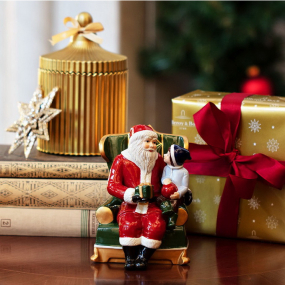 Фигурка "Санта в кресле" 10х15 см