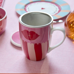 Кружка с ситечком и крышкой Kiss 360 мл