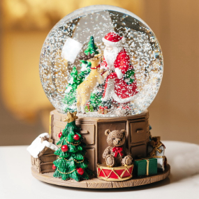 Снежный шар музыкальный "Санта с оленем" 18 см
