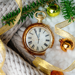 Елочная игрушка "Карманные часы" 9 см