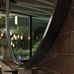 Зеркало Mebelvann Sanrey 100х100, с подсветкой, черная рама