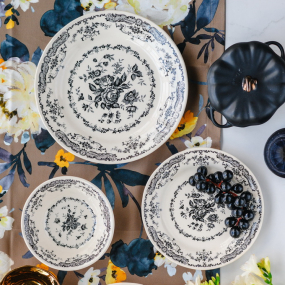 Тарелка столовая Rose Black 26 см