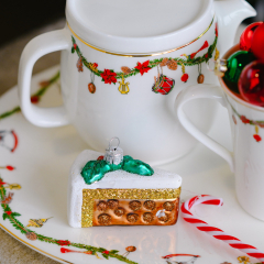 Елочная игрушка "Кусок рождественского торта" 5х8 см