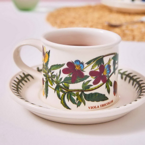 Чашка чайная с блюдцем прямая "Фиалка трехцветная" 200 мл