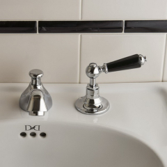 Смеситель для раковины Devon & Devon Black Dandy MARF46CRBD, хром