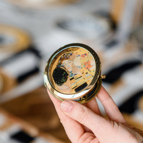 Зеркало карманное стеклянное в рамке "Поцелуй" 7,5 см