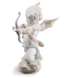 Статуэтка "Прямо в сердце" 26х24х17 см