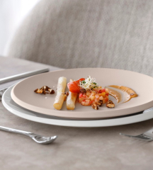 Тарелка салатная NewMoon beige 24 см