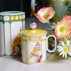 Кружка с крышкой "Желтый зяблик" Swarovski Idyllia 390 мл